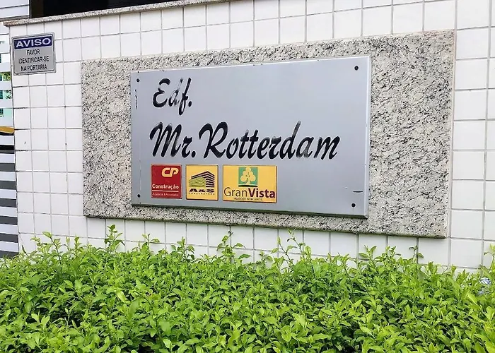 Apê no Universitário - Ed. Roterdam, 1404